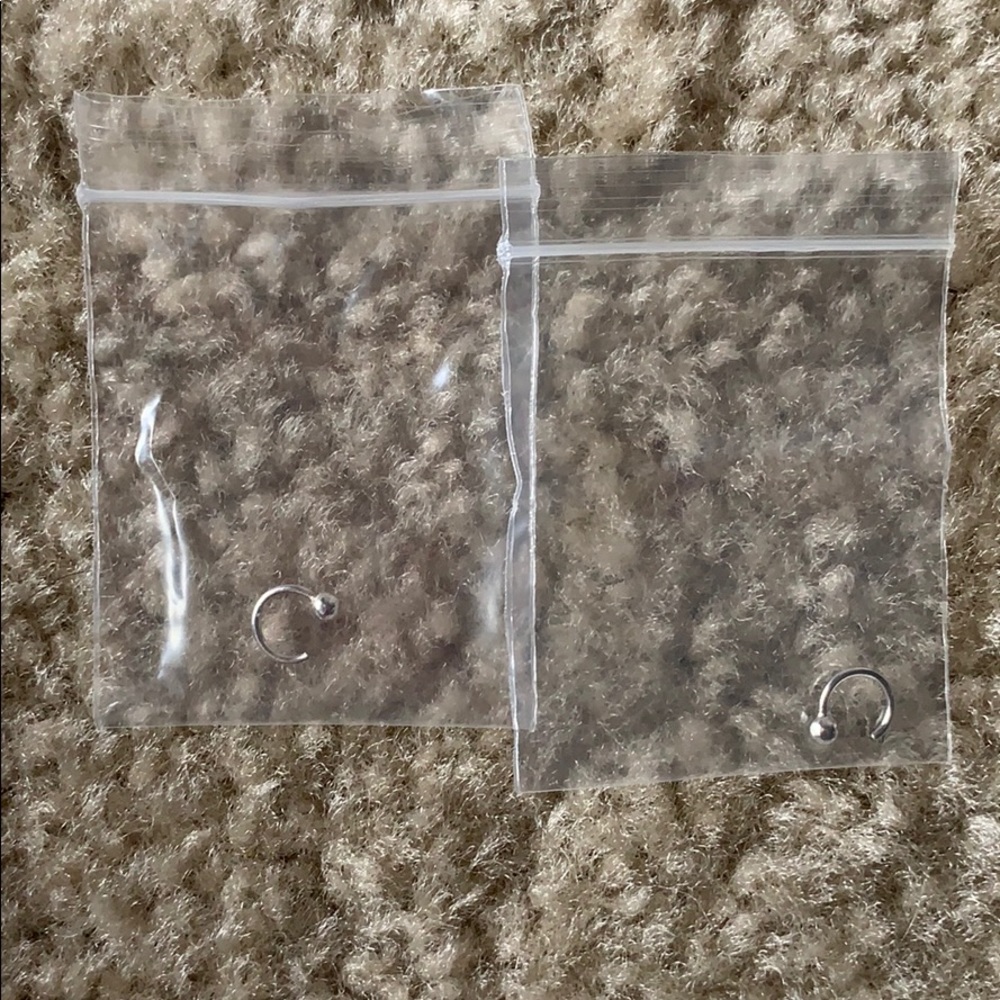 NEVER WORN earrings